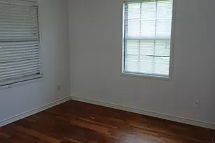1802 N Avenue Q, Freeport, TX 77541 - Photo 2