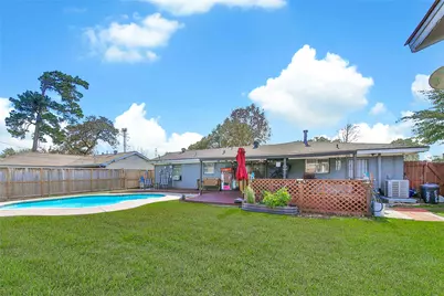 4210 Gardendale Drive, Houston, TX 77092 - Photo 18