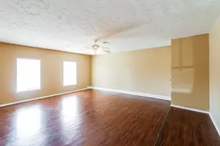 13427 Boonway Dr, Houston, TX 77045 - Photo 4