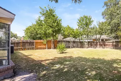 13427 Boonway Drive, Houston, TX 77045 - Photo 16