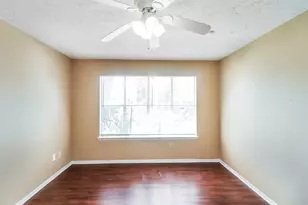 13427 Boonway Dr, Houston, TX 77045 - Photo 8