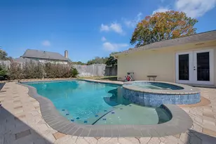 15719 Crestbrook Dr, Houston, TX 77059 - Photo 42