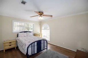 15719 Crestbrook Dr, Houston, TX 77059 - Photo 26