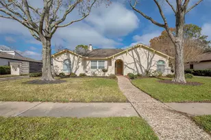 15719 Crestbrook Dr, Houston, TX 77059 - Photo 36