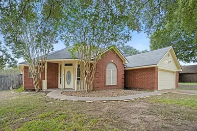 2601 Oakwood Drive, Brenham, TX 77833 - Photo 1