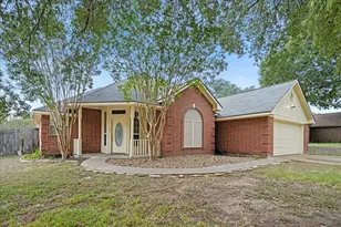 2601 Oakwood Drive, Brenham, TX 77833 - Photo 1