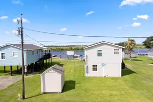 124 Seagull, Sargent, TX 77414 - Photo 6