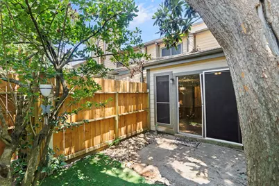 710 Country Place Drive #E, Houston, TX 77079 - Photo 4