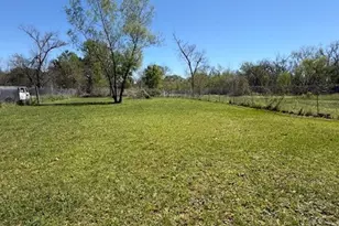 9610 Tower St, Houston, TX 77088 - Photo 16