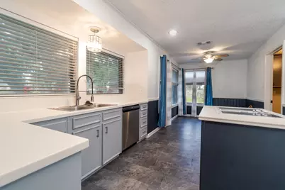 14 Seminole Lane, West Columbia, TX 77486 - Photo 10