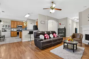 7514 Broken Oak Ln, Sugar Land, TX 77479 - Photo 4