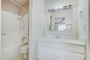 537 Longmeadow St, Beaumont, TX 77707 - Photo 26