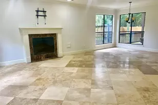 102 E Mistybreeze Cir, The Woodlands, TX 77381 - Photo 4