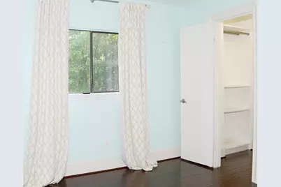 102 E Mistybreeze Circle, The Woodlands, TX 77381 - Photo 18