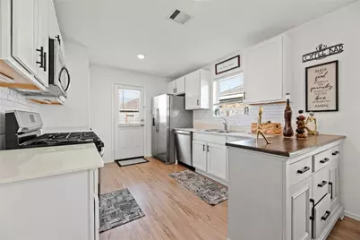 7207 Clover Chase Drive, Katy, TX 77493 - Photo 10