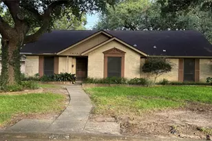 7634 Glenvista St, Houston, TX 77061 - Photo 1