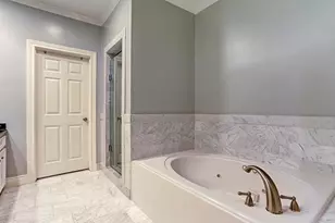1906 Greenwich Terrace Dr, Houston, TX 77019 - Photo 12