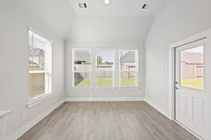 3223 Bushy Hawthorn Dr, Conroe, TX 77301 - Photo 10