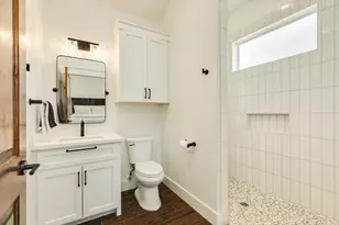 405 E Mulberry St, Angleton, TX 77515 - Photo 50