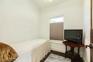 405 E Mulberry St, Angleton, TX 77515 - Photo 48