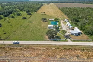 16631 Baker Cr 522 Rd, Guy, TX 77444 - Photo 4