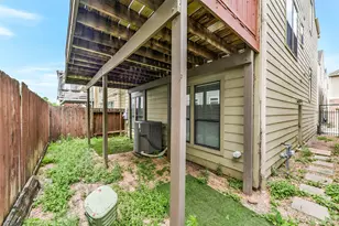1335 Studer St, Houston, TX 77007 - Photo 32