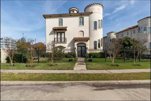 5526 McCulloch Cir, Houston, TX 77056 - Photo 2