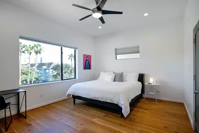 511 Memorial Heights Drive, Houston, TX 77007 - Photo 32