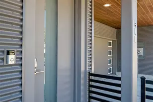 511 Memorial Heights Dr, Houston, TX 77007 - Photo 2