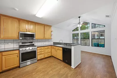 25 N Mossrock Road, The Woodlands, TX 77380 - Photo 4