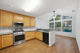 25 N Mossrock Rd, The Woodlands, TX 77380 - Photo 4