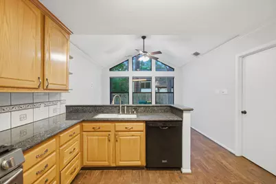 25 N Mossrock Road, The Woodlands, TX 77380 - Photo 18