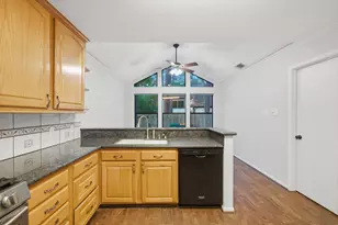 25 N Mossrock Rd, The Woodlands, TX 77380 - Photo 18