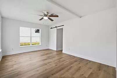 915 W Lewis Street, Conroe, TX 77301 - Photo 8