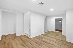 915 W Lewis St, Conroe, TX 77301 - Photo 20