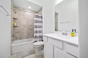 11008 Mikula Dr, Houston, TX 77043 - Photo 30