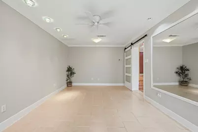 2111 N Galveston Avenue, Pearland, TX 77581 - Photo 18