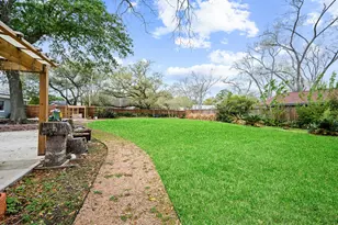 2111 N Galveston Ave, Pearland, TX 77581 - Photo 46