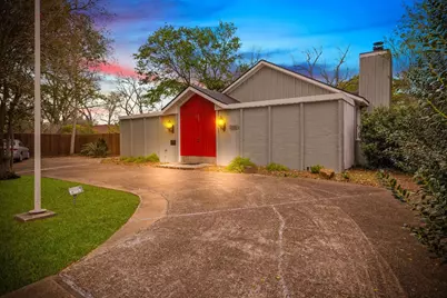 2111 N Galveston Avenue, Pearland, TX 77581 - Photo 2