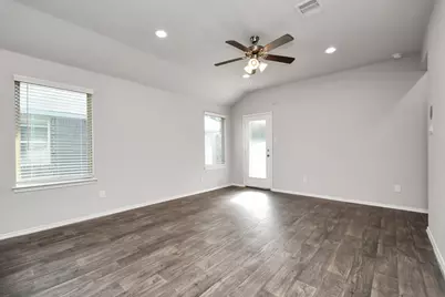 9847 Laurel Lake Lane, Conroe, TX 77384 - Photo 12