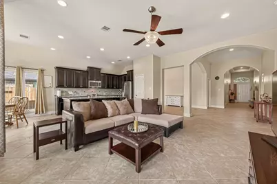 2924 Brighton Trails Lane, Pearland, TX 77584 - Photo 8