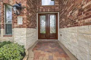 18415 Windsor Lakes Dr, Houston, TX 77094 - Photo 2