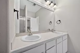 16 Regency Pt, Conroe, TX 77356 - Photo 36