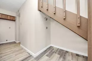 12232 Coppertree Ln, Houston, TX 77035 - Photo 6