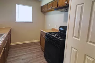 9325 Kentshire Dr, Houston, TX 77078 - Photo 10