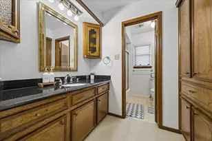9803 Rocktree Dr, Houston, TX 77040 - Photo 6