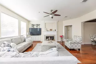 2618 Pinebend Dr, Pearland, TX 77584 - Photo 4
