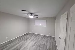 10911 Sagecrest Ln, Houston, TX 77089 - Photo 6