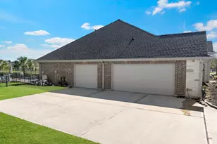 18819 Serene Water Dr, Montgomery, TX 77356 - Photo 4