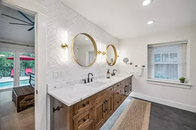 10 Starviolet Street, The Woodlands, TX 77380 - Photo 16